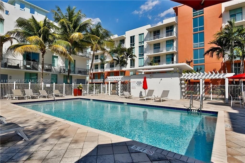2100 Van Buren St , Unit 319, Hollywood, FL 33020 Photo
