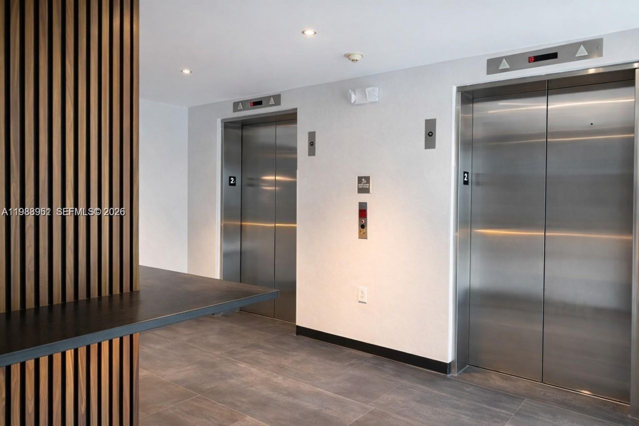 2100 Van Buren St , Unit 319, Hollywood, FL 33020 Photo