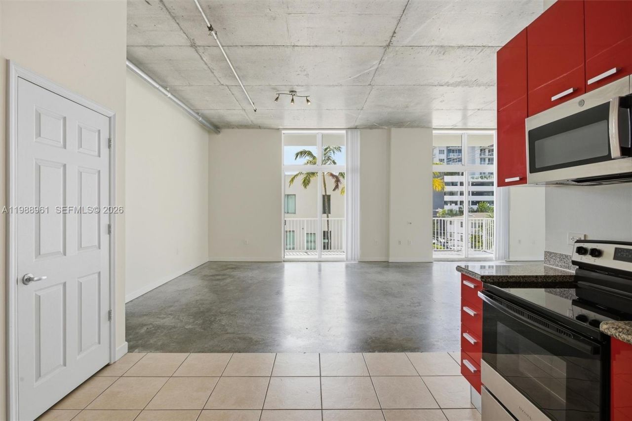 2100 Van Buren St, Unit 319, Hollywood, FL 33020 Photo
