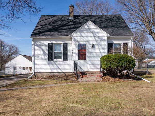 3418 TAYLOR Street , Davenport, IA 52806