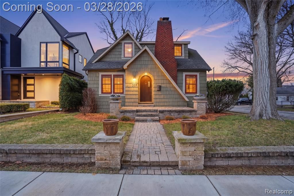 339 Wesley Street, Rochester, MI 48307 Main Photo