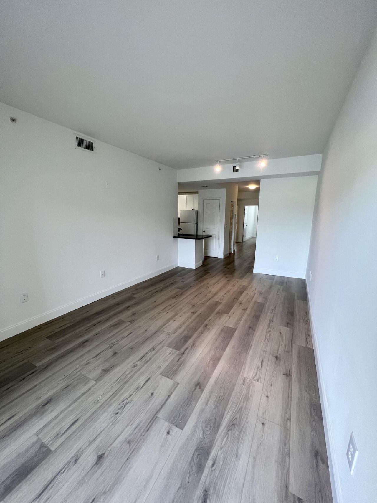 2040 Greenview Shores Boulevard, Unit 214, Wellington, FL 33414 Photo