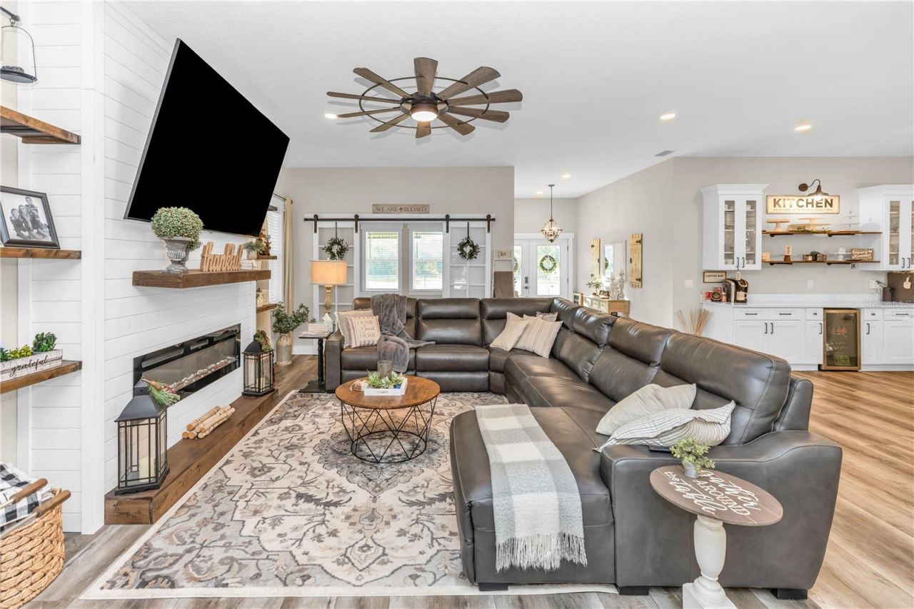 171 River Oaks Drive , Osteen, FL 32764 Photo