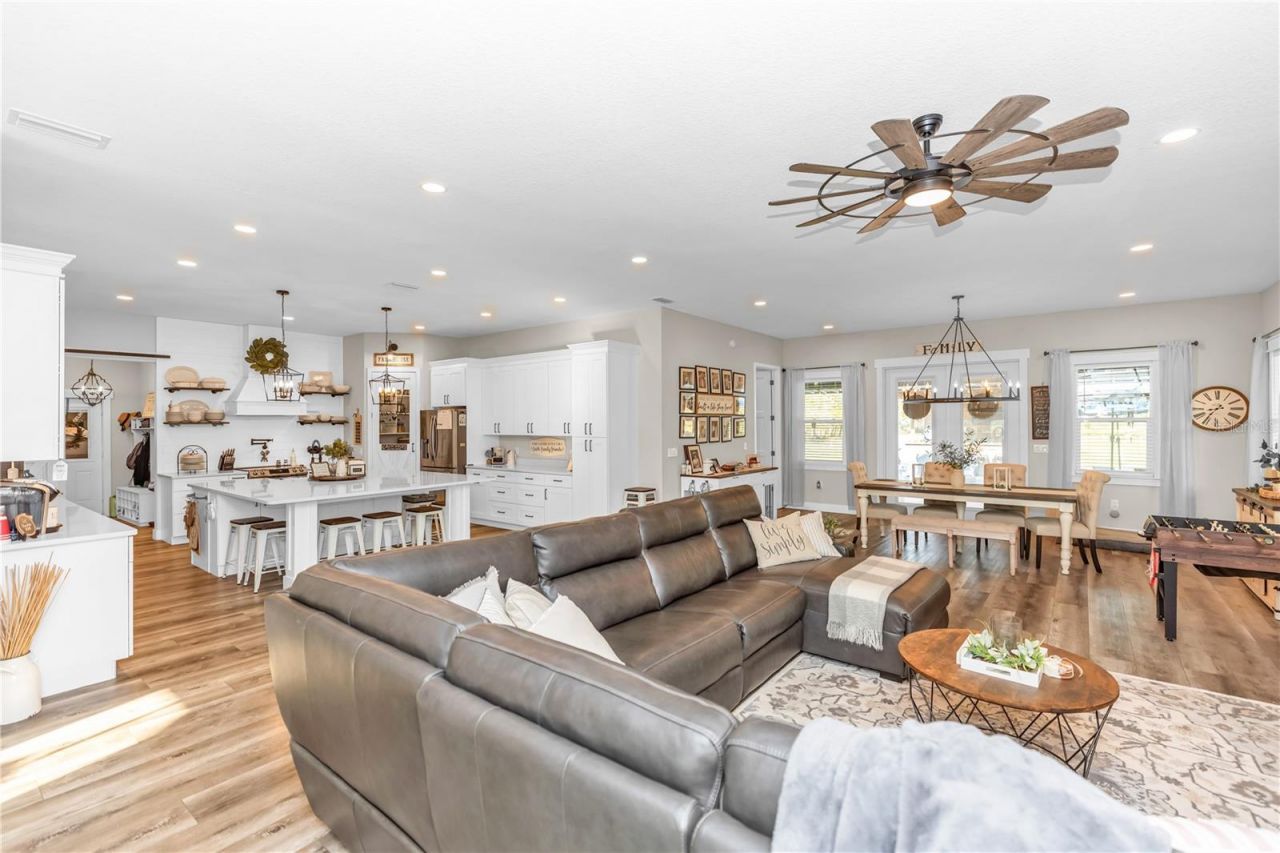 171 River Oaks Drive , Osteen, FL 32764 Photo