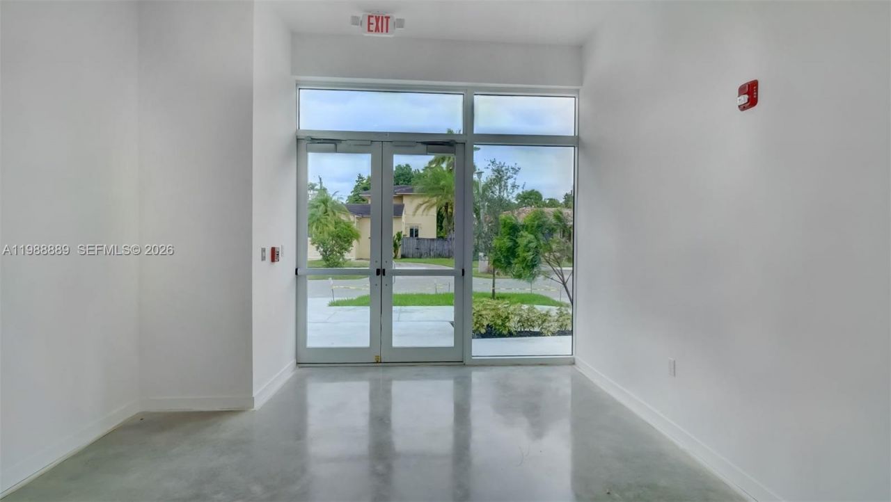 2010 SW 25th Ter , Unit 404, Miami, FL 33133 Photo