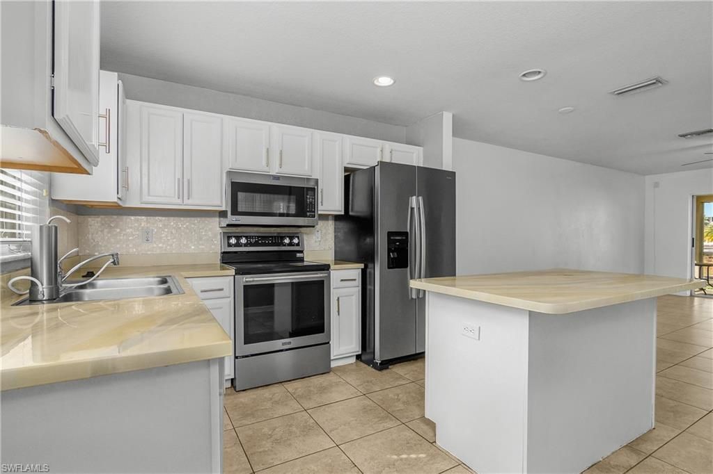 5172 Leeds Rd , Fort Myers, FL 33907 Photo