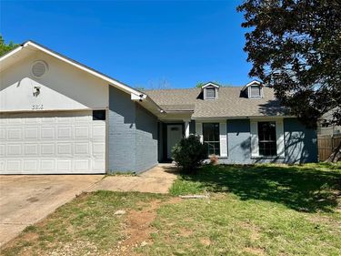 3816 Seven Gables Street, Fort Worth, TX 76133