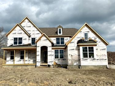 32610 Trillium Court, Avon Lake, OH 44012