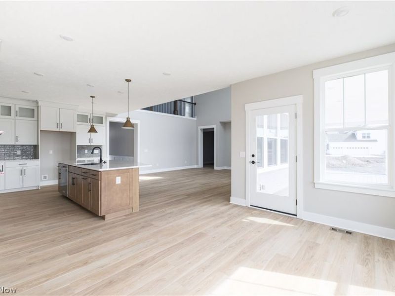 32610 Trillium Court, Avon Lake, OH 44012 Photo 8