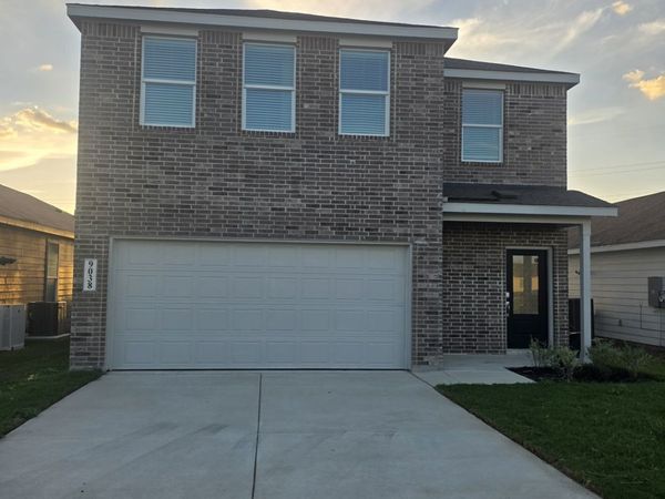9038 Colonel Trl, Seguin, TX 78155