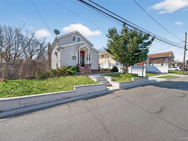 2008 Hancock Avenue , North Bellmore, NY 11710