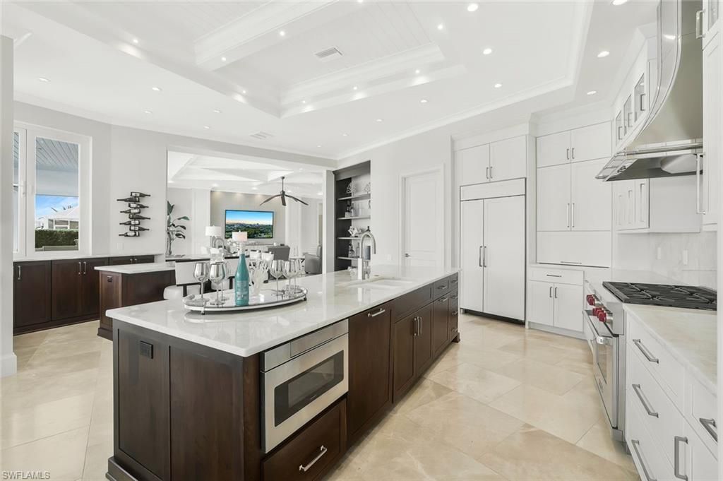 689 Pelican Ct , Marco Island, FL 34145 Photo