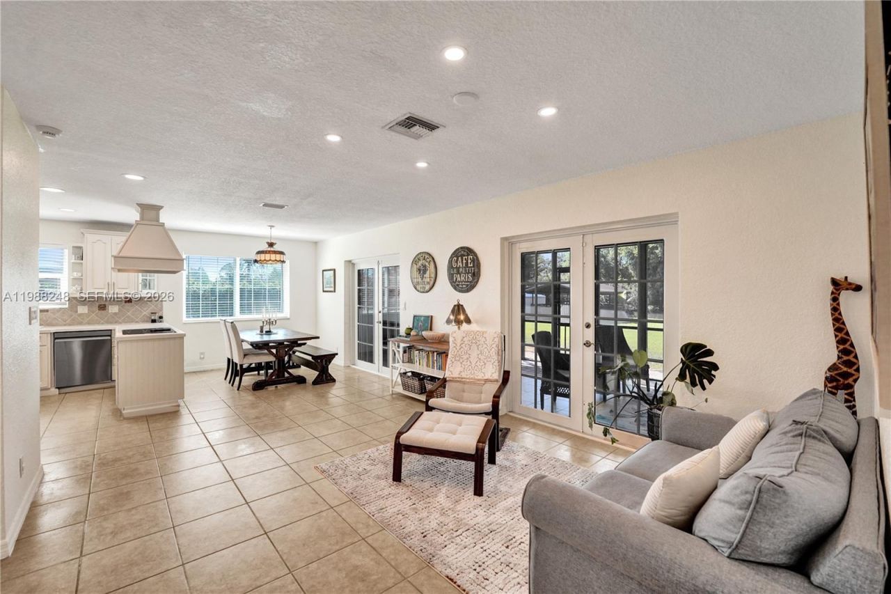 4701 SW 110th Ave, Davie, FL 33328 Photo