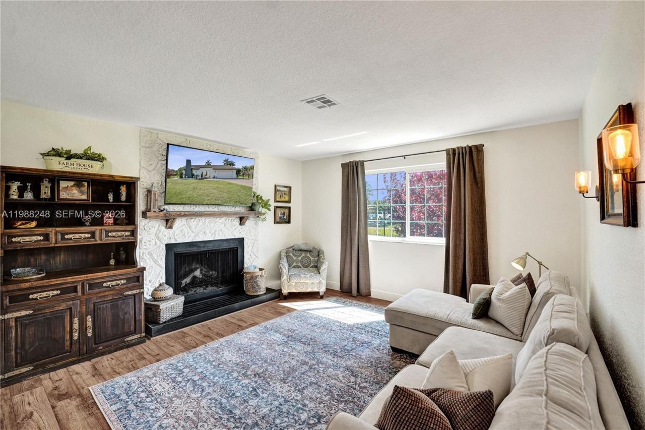 4701 SW 110th Ave, Davie, FL 33328 Photo