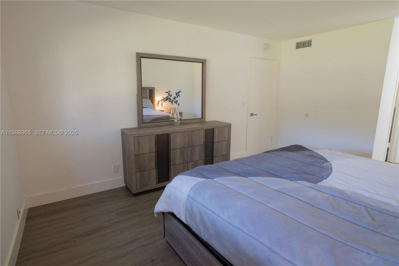 2800 NW 47th Ter, Unit 103B, Lauderdale Lakes, FL 33313 Photo