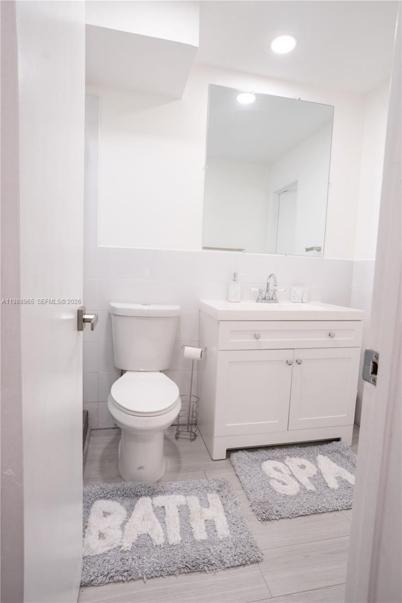 2800 NW 47th Ter, Unit 103B, Lauderdale Lakes, FL 33313 Photo