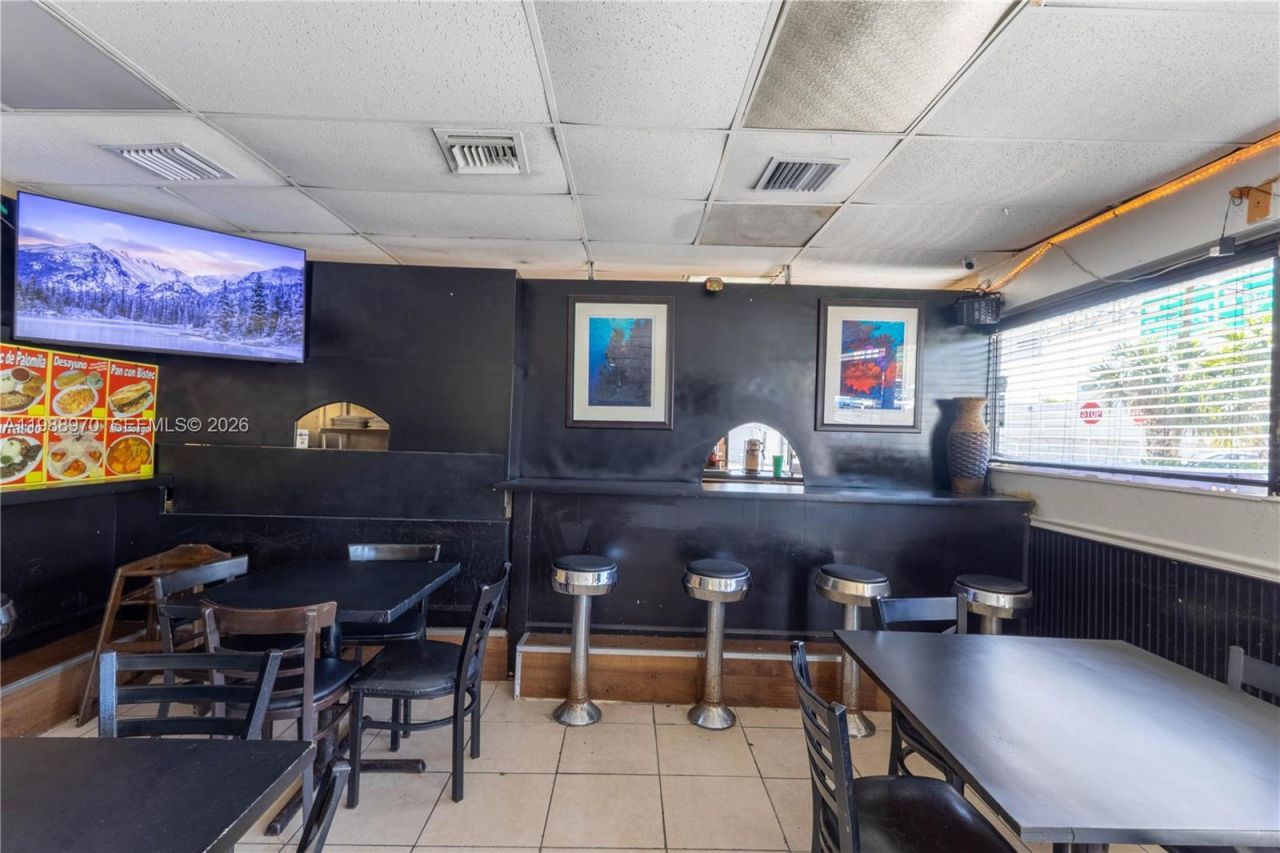 10550 NW 77 Ct, Hialeah Gardens, FL 33016 Photo