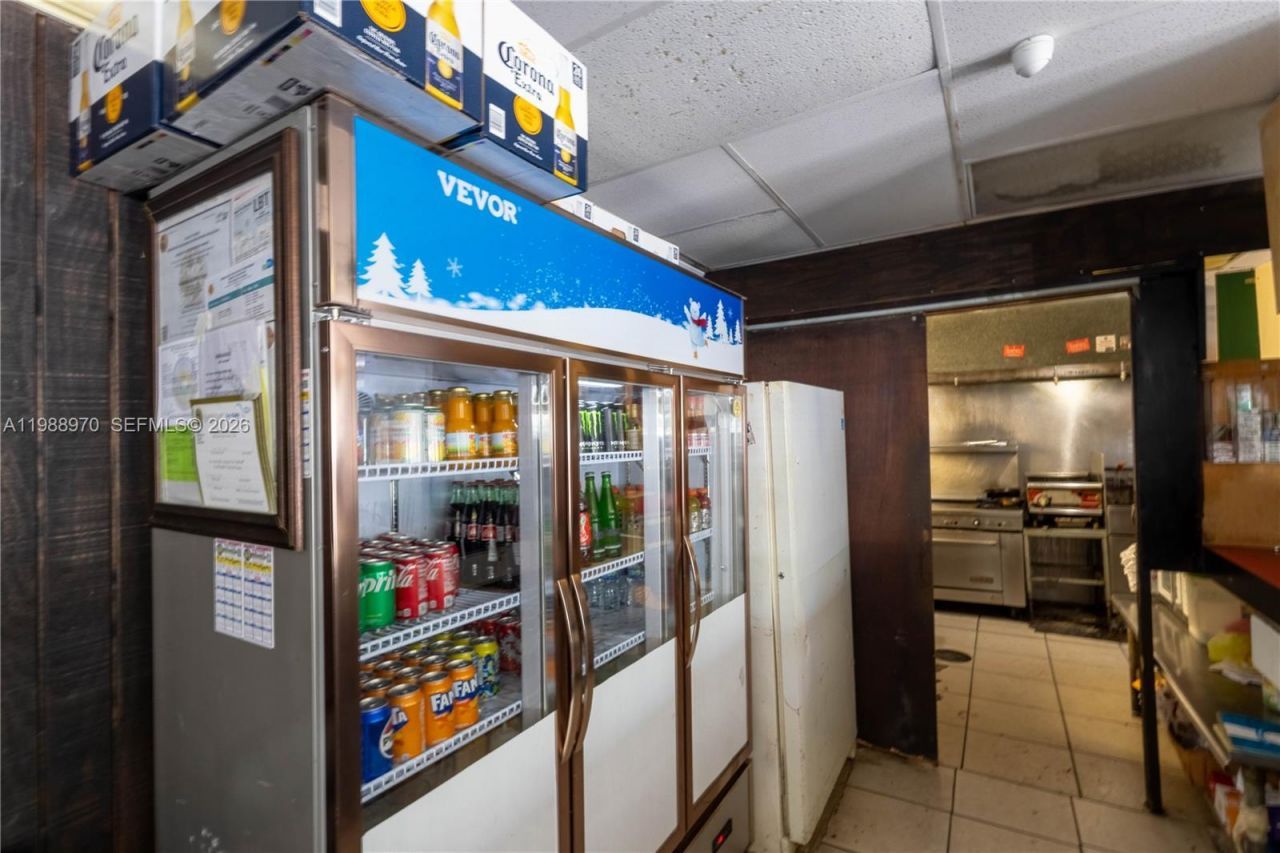 10550 NW 77 Ct, Hialeah Gardens, FL 33016 Photo