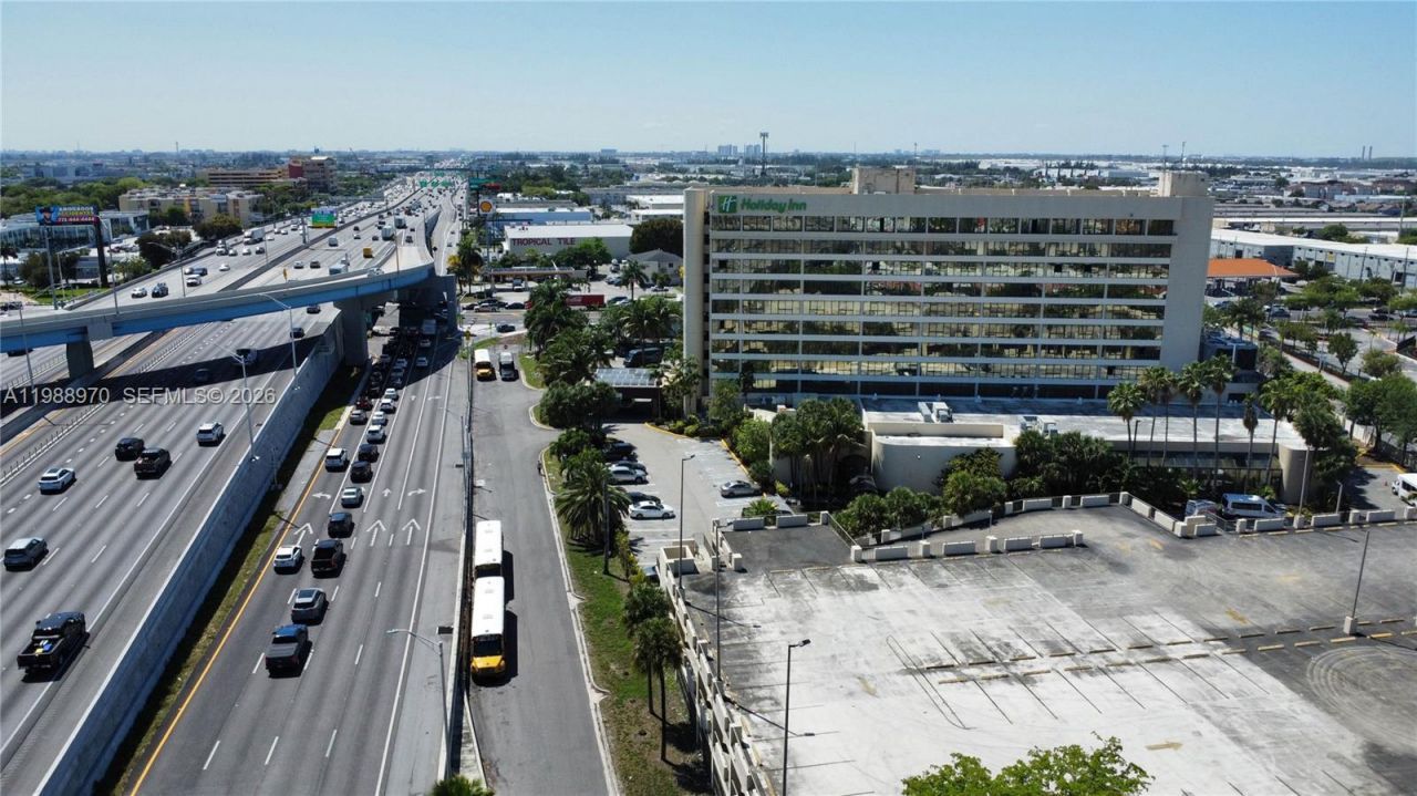 10550 NW 77 Ct, Hialeah Gardens, FL 33016 Photo