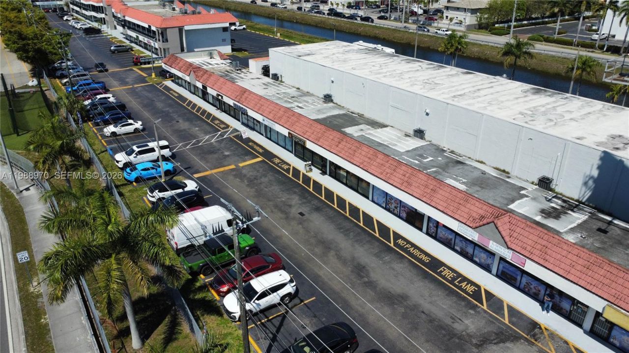 10550 NW 77 Ct, Hialeah Gardens, FL 33016 Photo