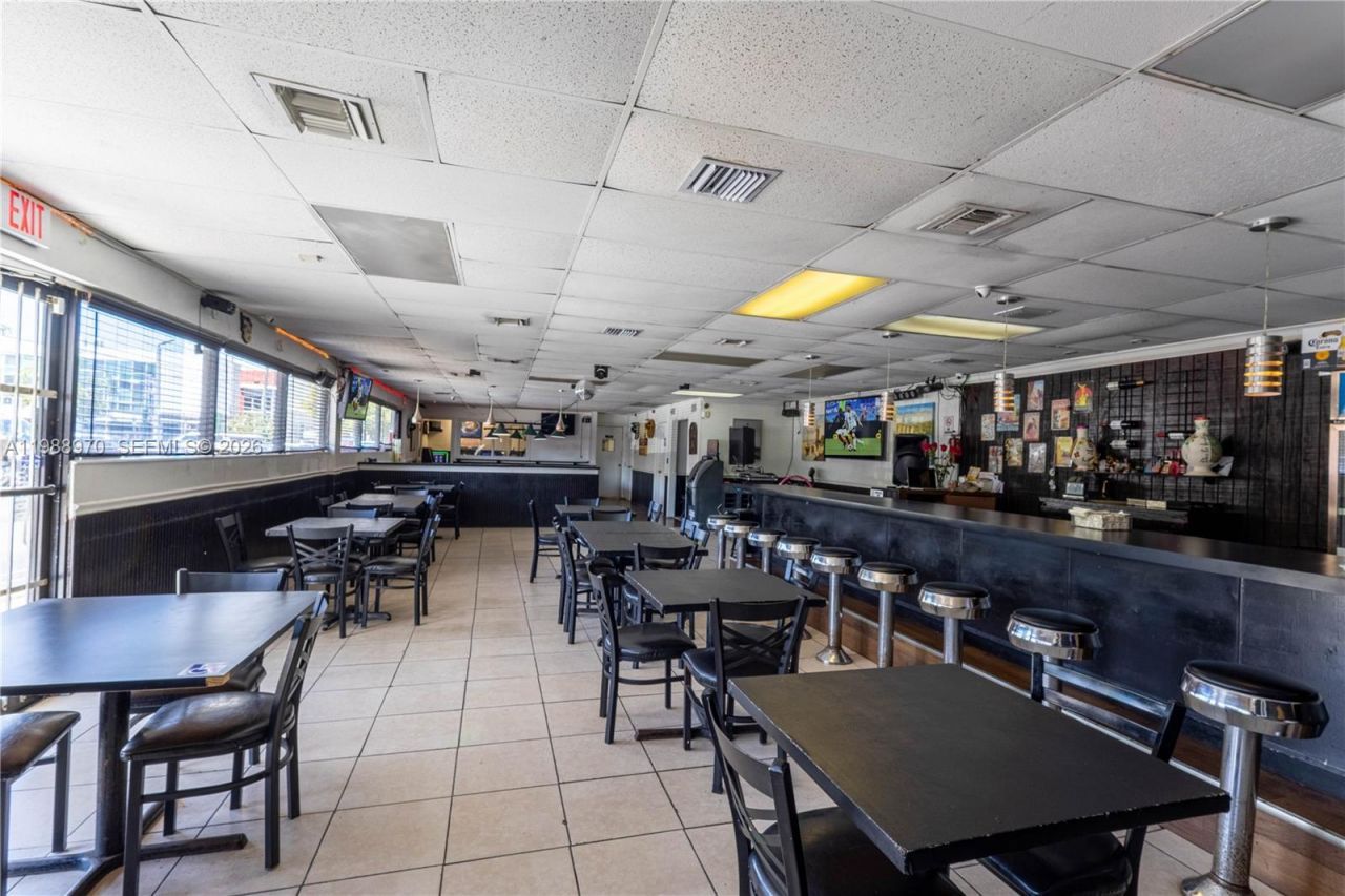 10550 NW 77 Ct, Hialeah Gardens, FL 33016 Photo