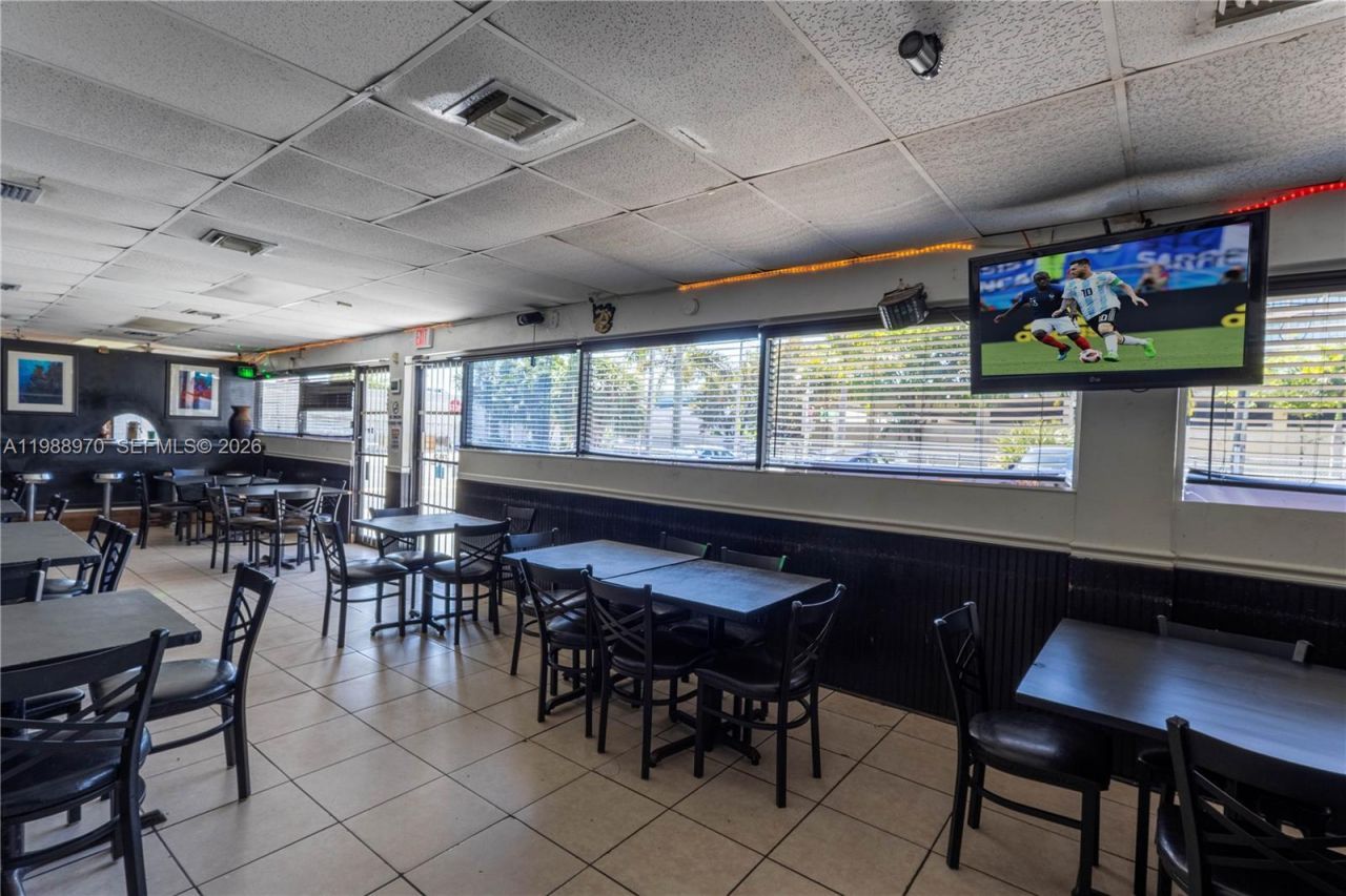 10550 NW 77 Ct, Hialeah Gardens, FL 33016 Photo