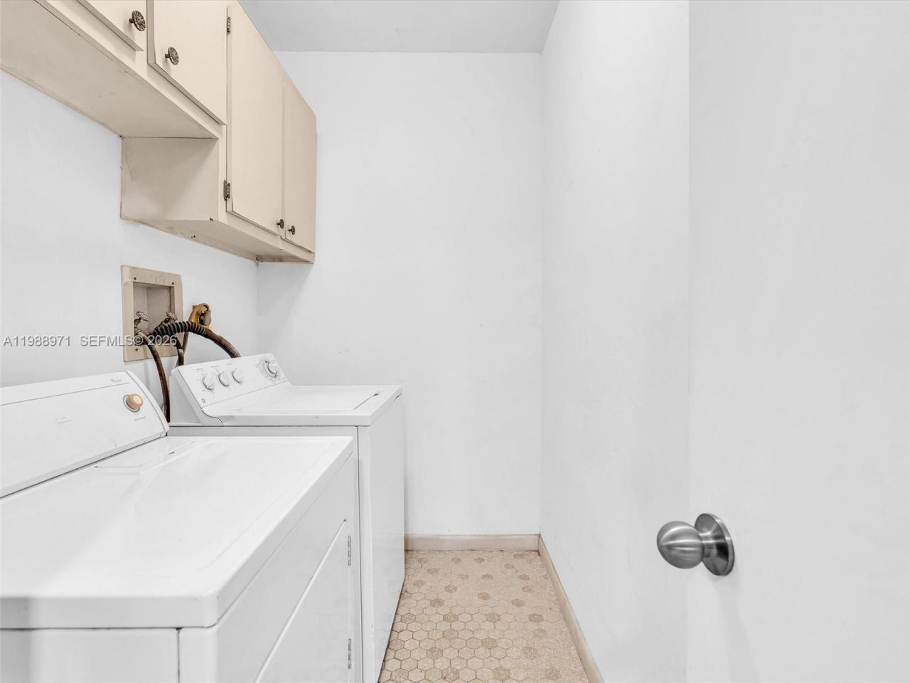 770 NE 199th St, Unit 204F, Miami, FL 33179 Photo