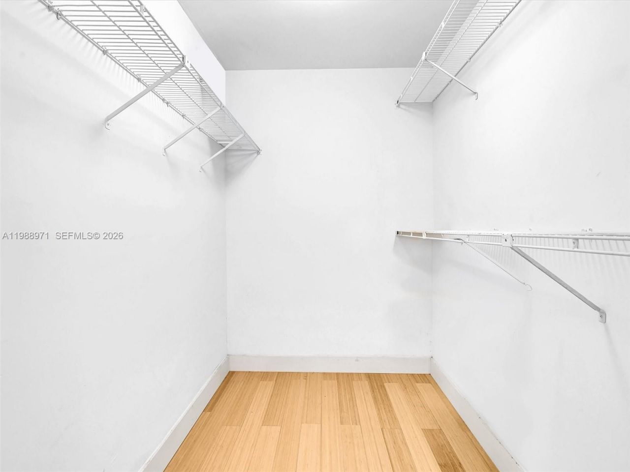 770 NE 199th St, Unit 204F, Miami, FL 33179 Photo