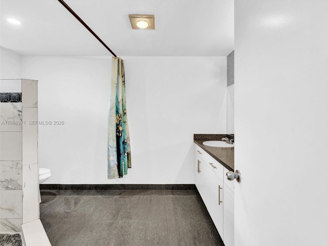 770 NE 199th St, Unit 204F, Miami, FL 33179 Photo