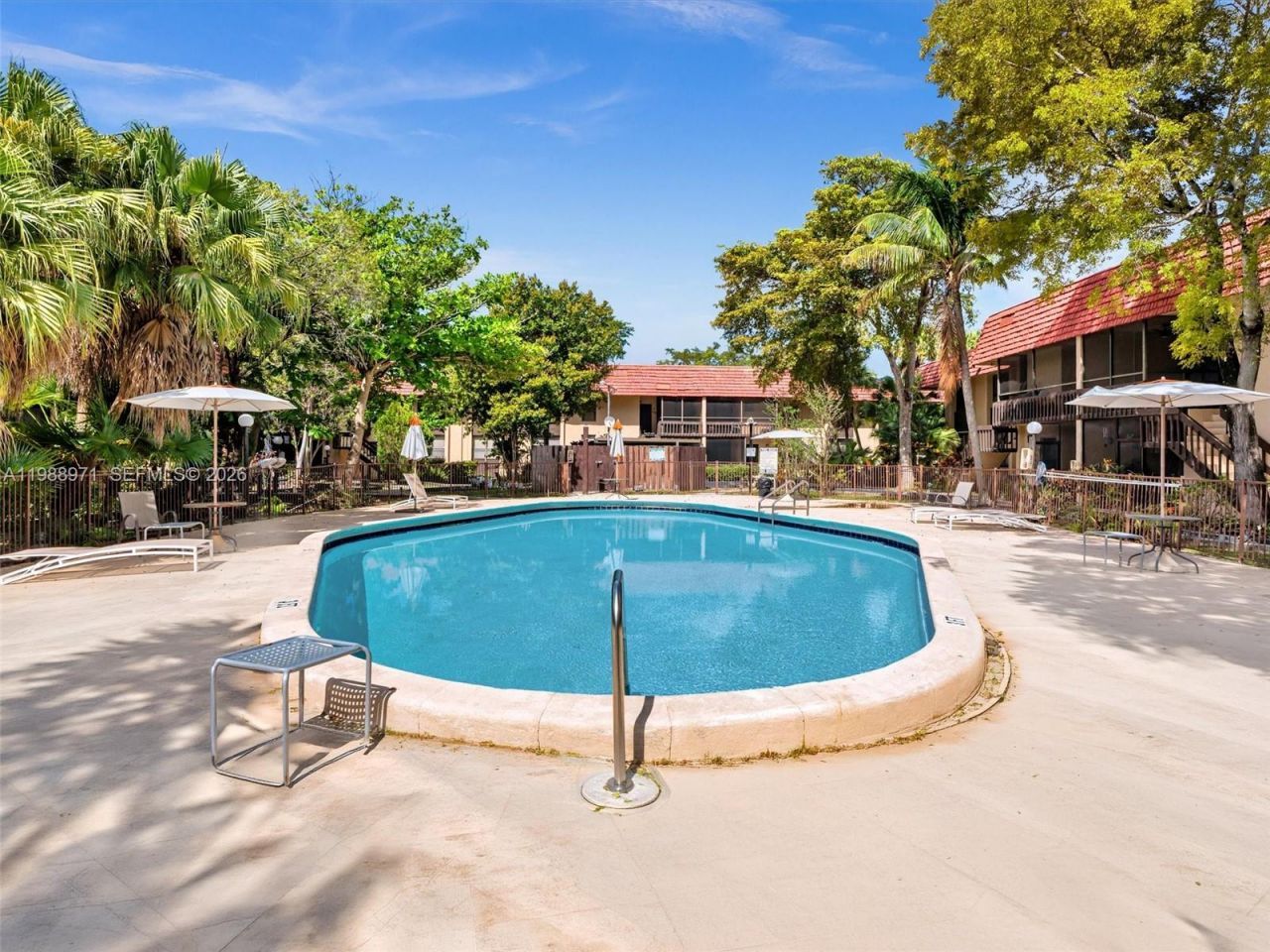 770 NE 199th St, Unit 204F, Miami, FL 33179 Photo