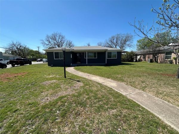 720 Sandell Drive, White Settlement, TX 76108