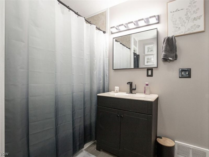 370 Taft Avenue, Bedford, OH 44146 Photo 15