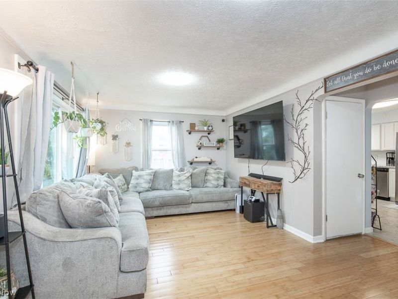 370 Taft Avenue, Bedford, OH 44146 Photo 3