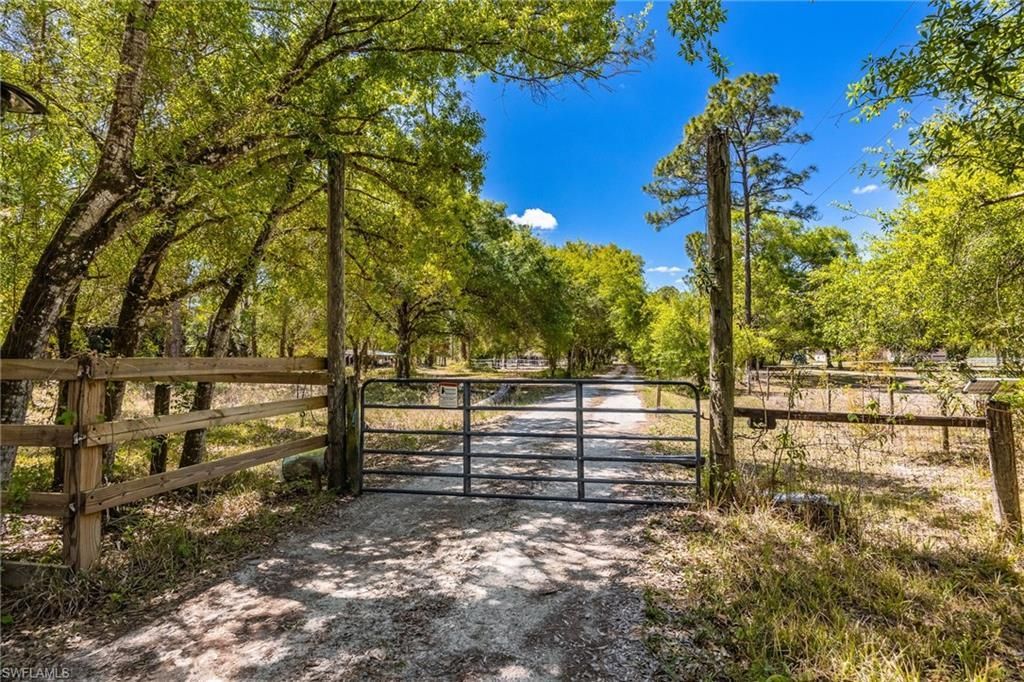 18551 Lynn Rd , North Fort Myers, FL 33917 Photo