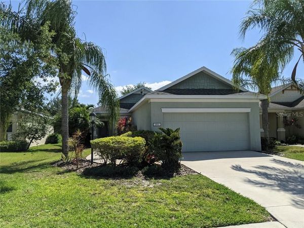 4911 NEWPORT NEWS CIRCLE , LAKEWOOD RANCH, FL 34211