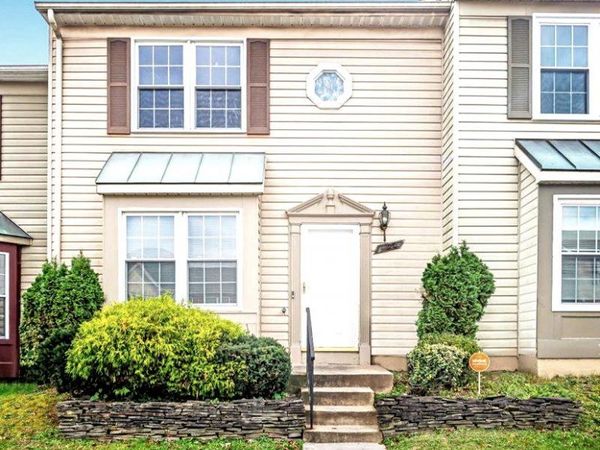 1744 COUNTRYWOOD COURT , HYATTSVILLE, MD 20785