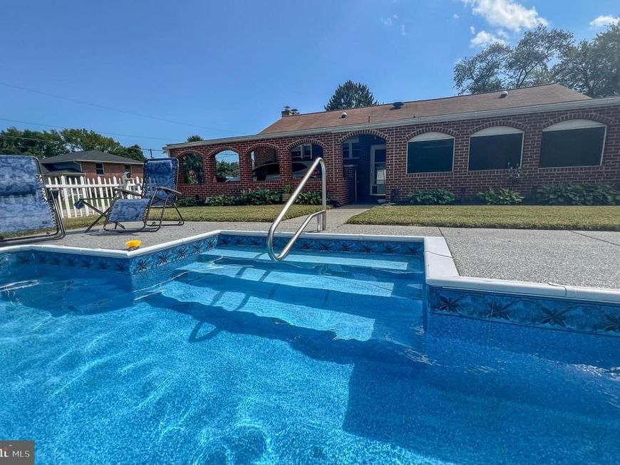 804 Pineview Place, Baltimore, MD 21220 Main Photo