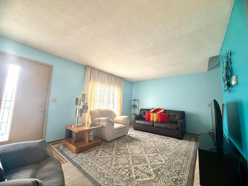 2215 Noe Bixby Road, Columbus, OH 43232 Photo 10