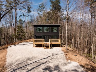 134 Holler Top Road, Campton, KY 41301