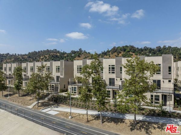 2700 N Current Way, Los Angeles, CA 90031