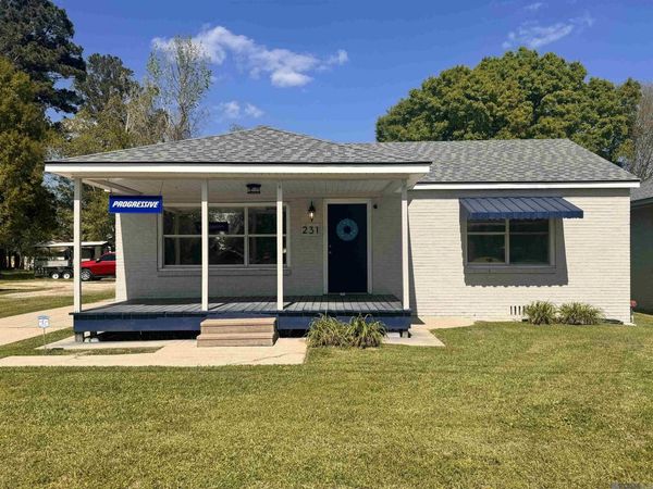 231 Capital St, Denham Springs, LA 70726