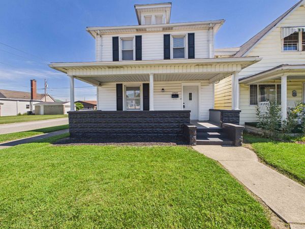 1727 Pine St., Kenova, WV 25530