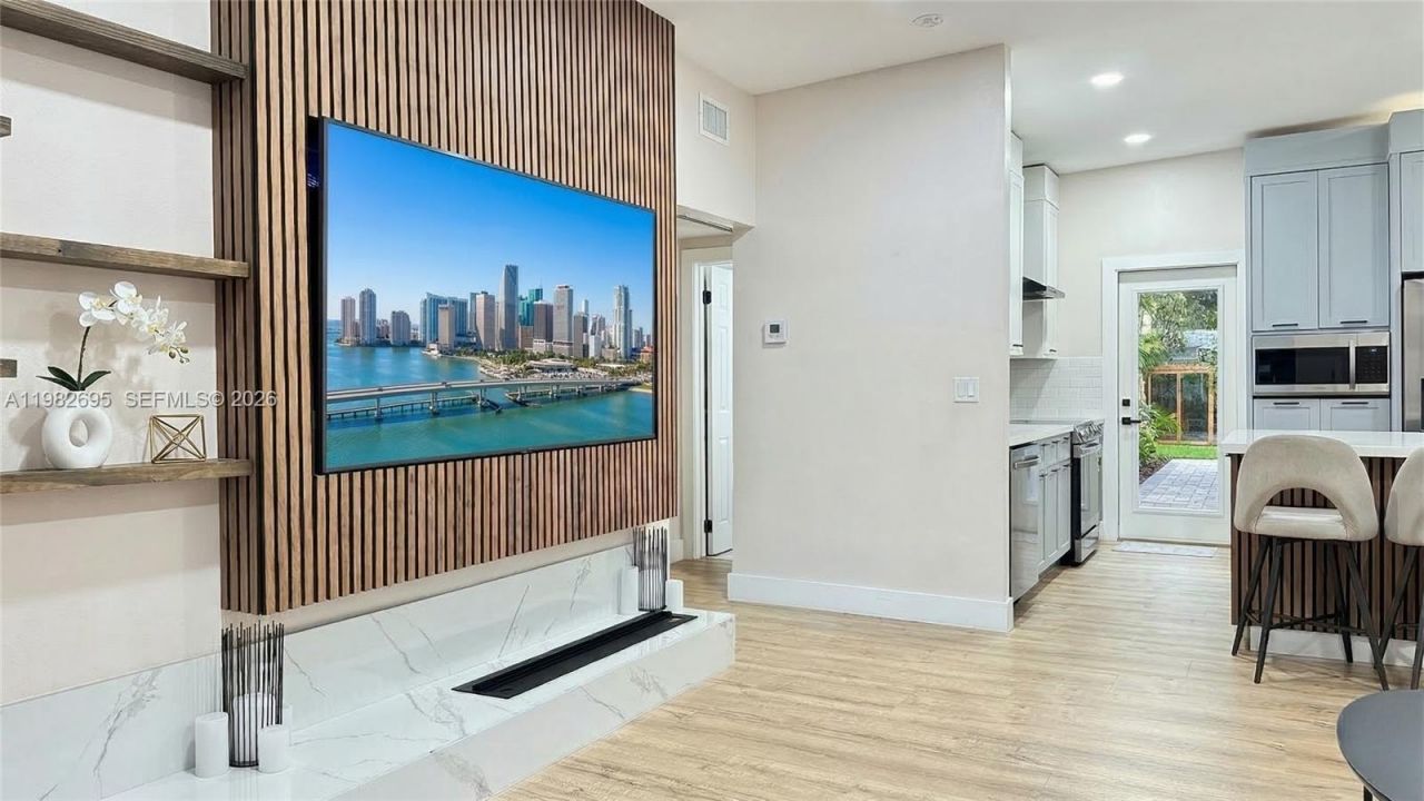 13900 NE 16th Ct , North Miami, FL 33181 Photo