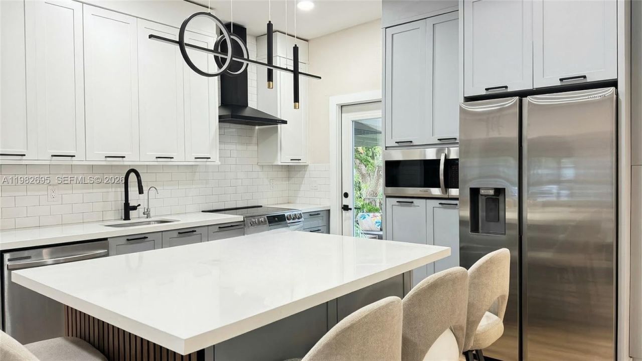 13900 NE 16th Ct , North Miami, FL 33181 Photo