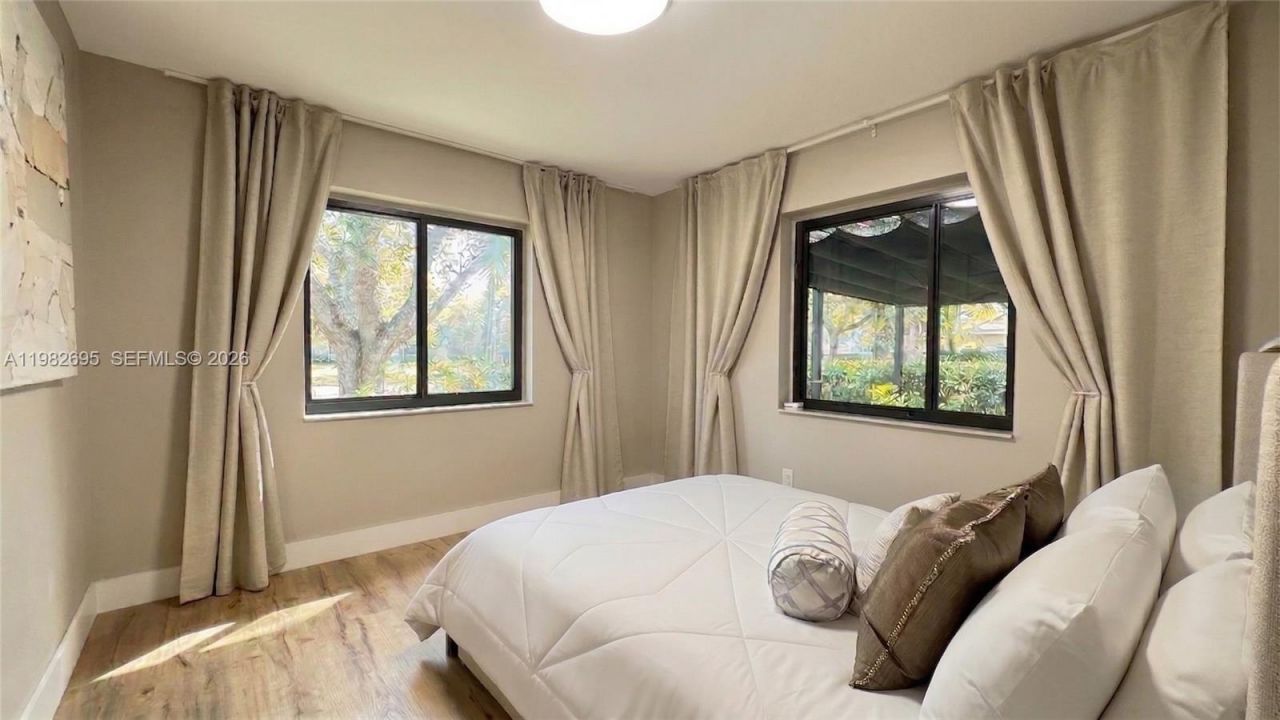 13900 NE 16th Ct , North Miami, FL 33181 Photo