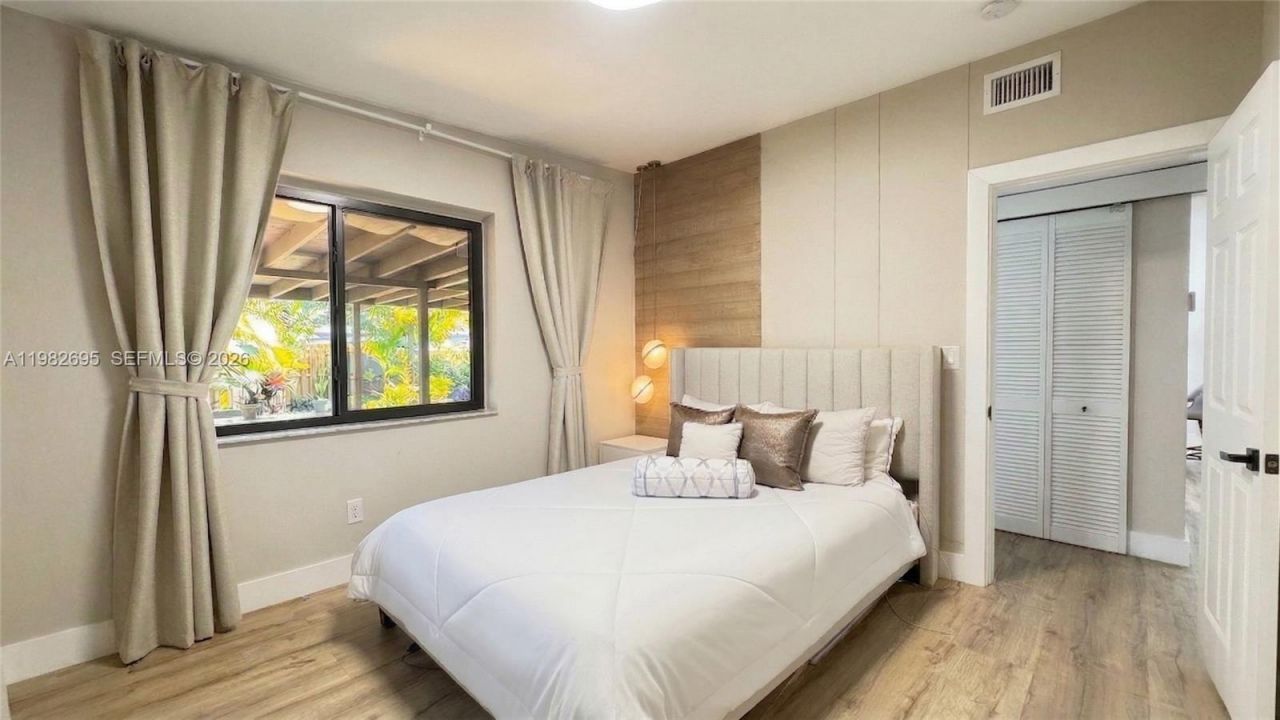 13900 NE 16th Ct , North Miami, FL 33181 Photo