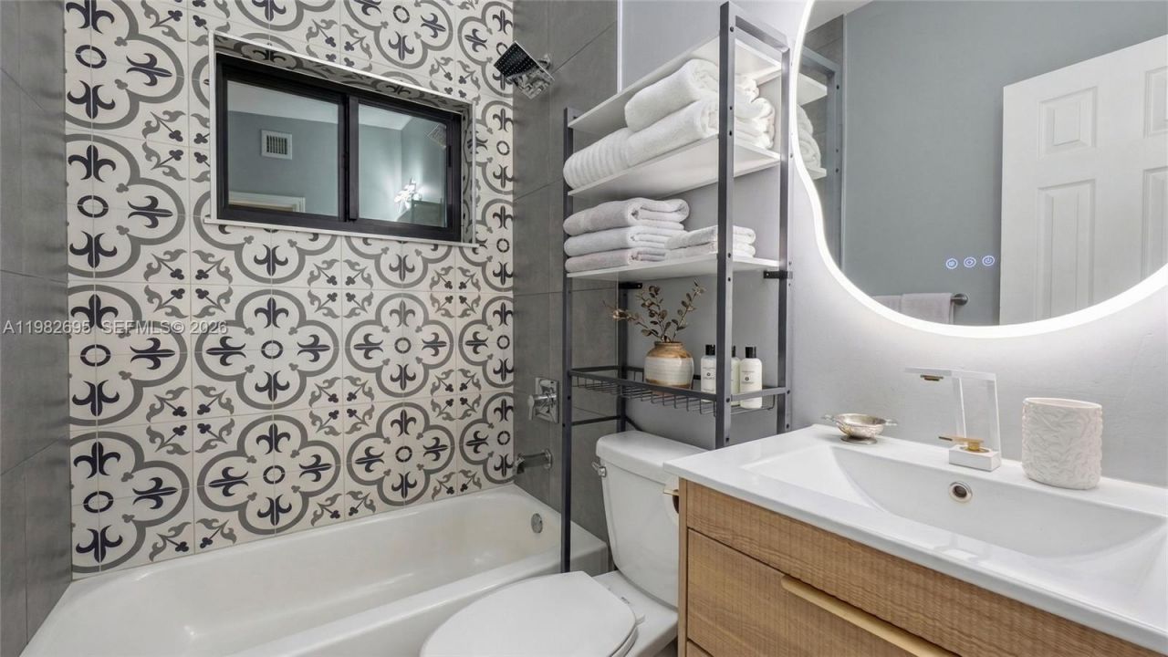 13900 NE 16th Ct , North Miami, FL 33181 Photo