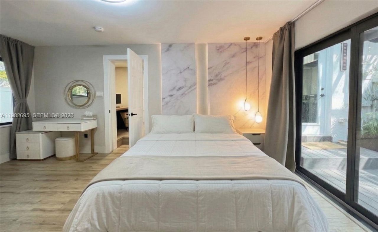 13900 NE 16th Ct , North Miami, FL 33181 Photo