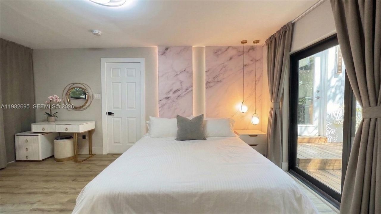 13900 NE 16th Ct , North Miami, FL 33181 Photo