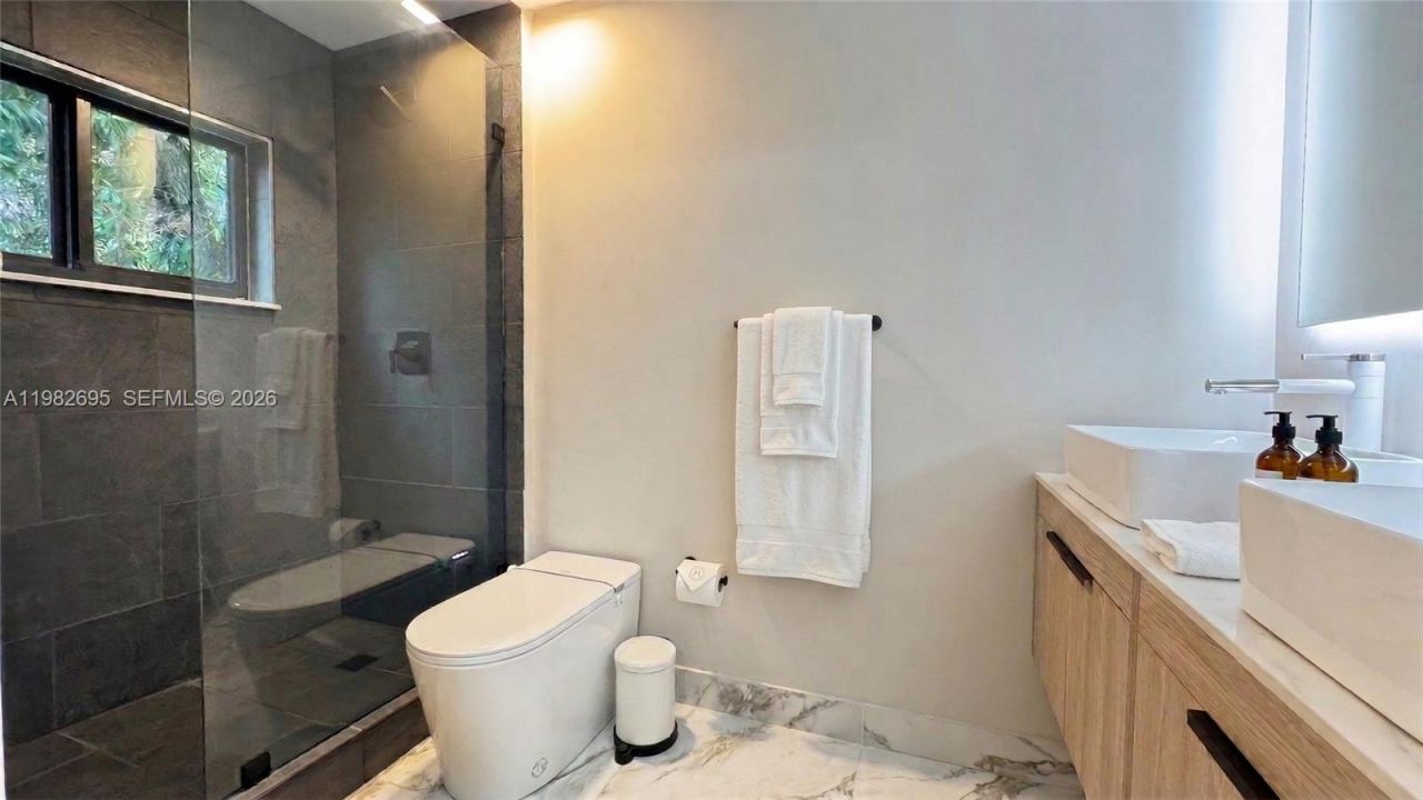 13900 NE 16th Ct , North Miami, FL 33181 Photo